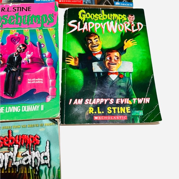 Scholastic Goosebumps Books R.L. Stine Special Edition, Series 2000, Fear Street - Picture 6 of 16